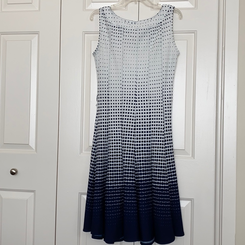 Sleeveless dress